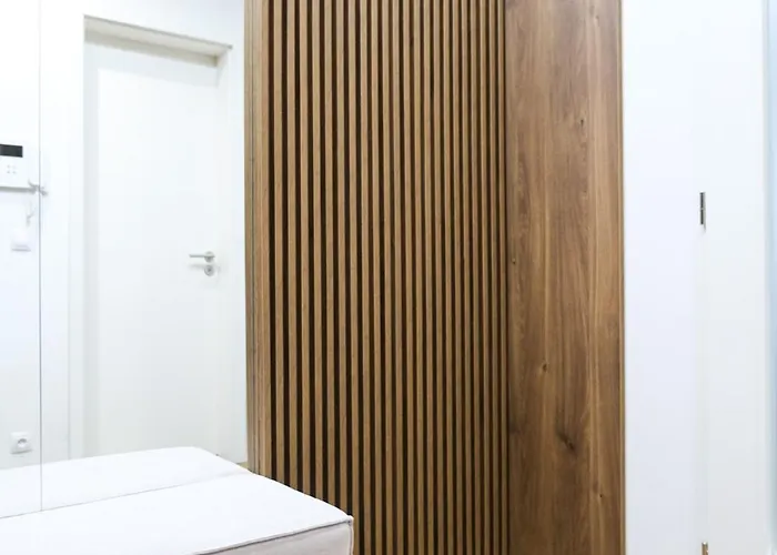 Rentero Scandinavian - Private Garden Apartamento
